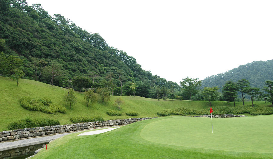 VALLEY 2HOLE 02
